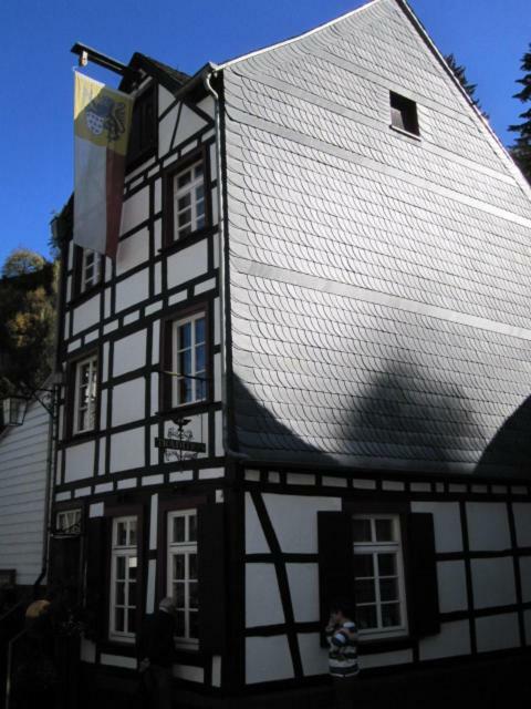 Haus Tradition 2